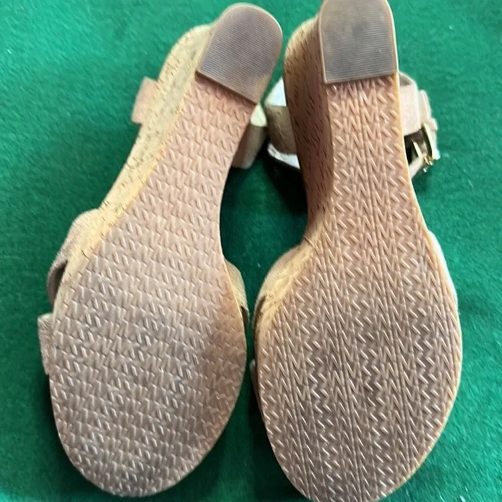 Michael Kors Women's Beige Wedge Sandal Size 9M